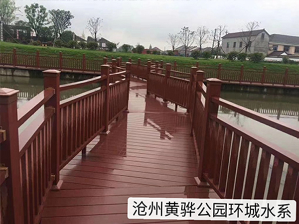泓之木木塑護(hù)欄--公園建材首選